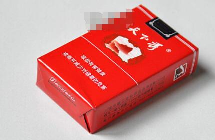 低价白猫香烟多少钱一盒？揭秘白猫香烟价格与市场行情
